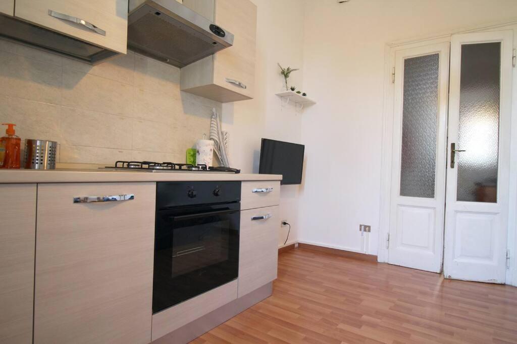 Splendido Bilocale A 4 Fermate Dal Duomo Apartment Milan Luaran gambar