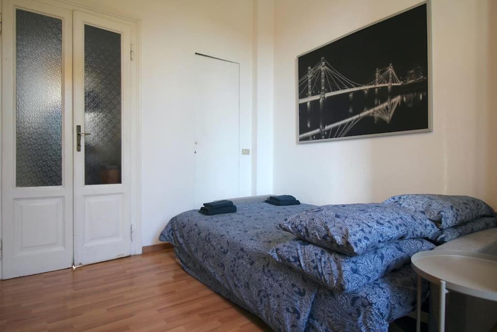 Splendido Bilocale A 4 Fermate Dal Duomo Apartment Milan Luaran gambar