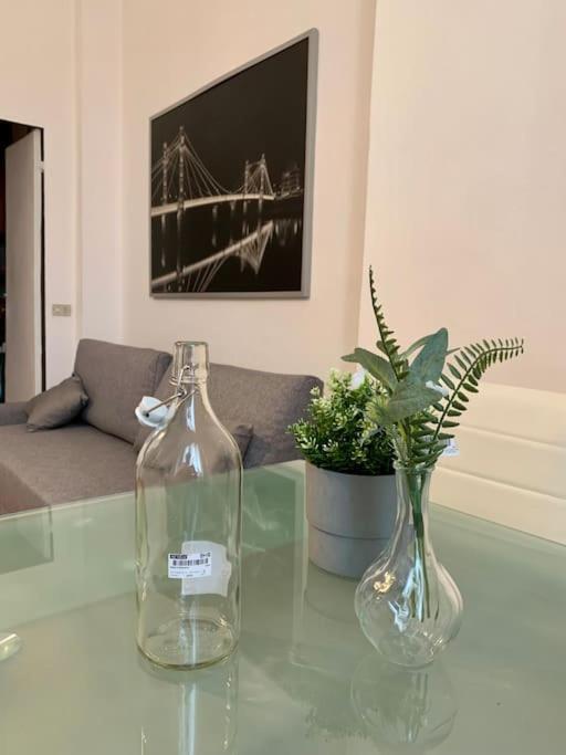 Splendido Bilocale A 4 Fermate Dal Duomo Apartment Milan Luaran gambar